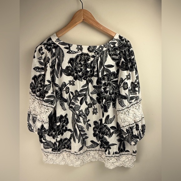 Christian Siriano Linen Blend V-Neck Crochet Lace Boho Floral Blouse Size 1X - Picture 3 of 11